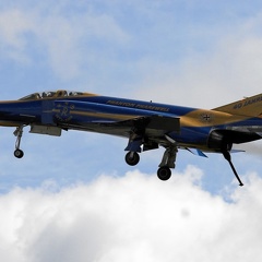 37+01 F-4F JG71 Fly-By mit Fahrwerk (3833 visitas) 37+01 F-4F JG71 Fly-By mit Fahrwerk