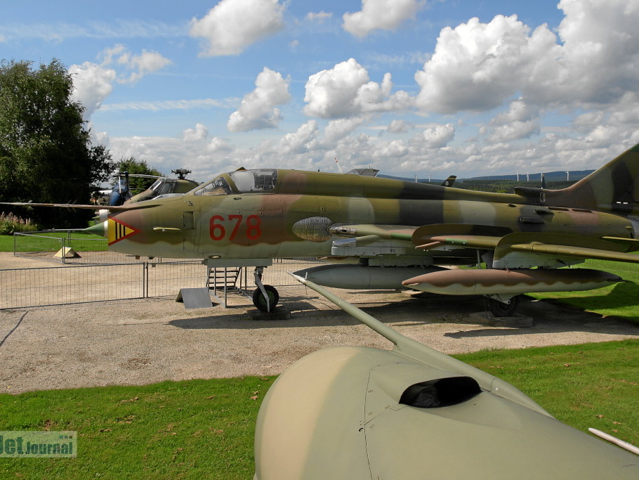 678 25-16 Su-22M-4 Pic2 (3136 Besuche) 678 25-16 Su-22M-4 Pic2