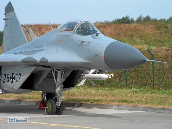 29+17 MiG-29G Fulcrum JG73 (5853 visitas) Fototag JG73"S" Laage 21.08.2003 29+17 MiG-29G Fulcrum JG73