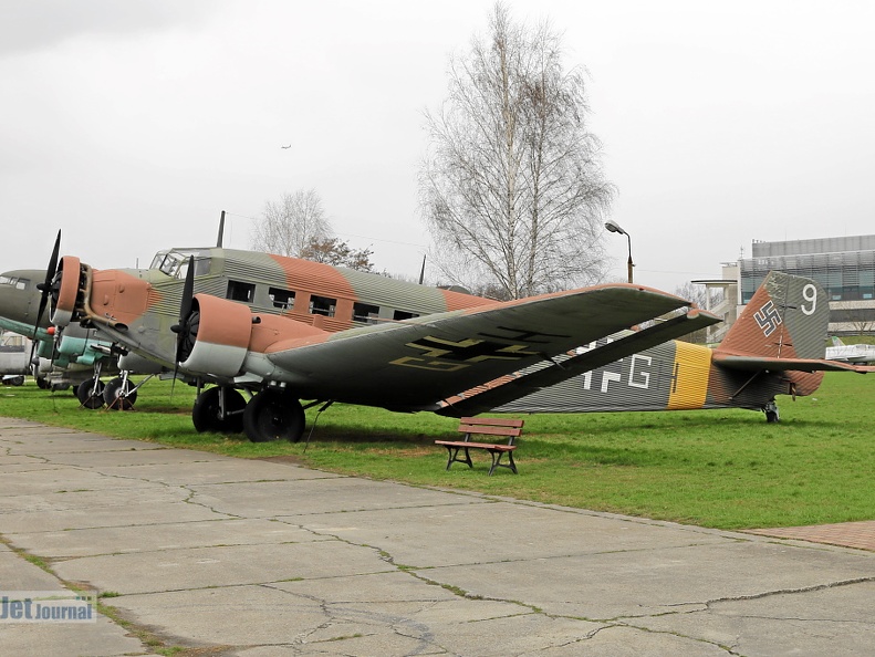 4V+GH, Ju-52/3m (Amiot AAC.1 Toucan) (2688 visitas) 4V+GH, Ju-52/3m (Amiot AAC.1 Toucan)