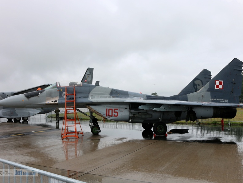 105, MiG-29