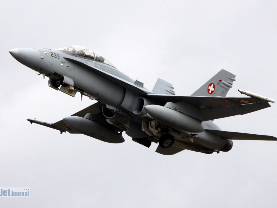 J-5233, F/A-18D, Schweizer Luftwaffe (3784 visingar) J-5233, F/A-18D, Schweizer Luftwaffe
