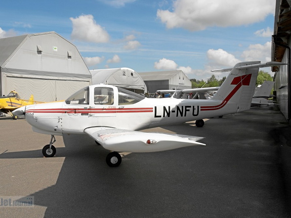 LN-NFU Piper PA-38-112 (1491 visits) LN-NFU Piper PA-38-112