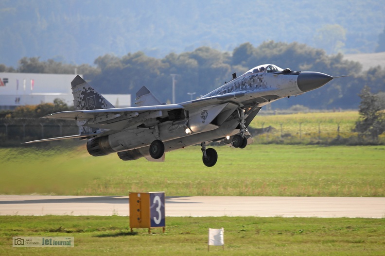 mig29-display2017-2-15c_20170829_1733322028.jpg