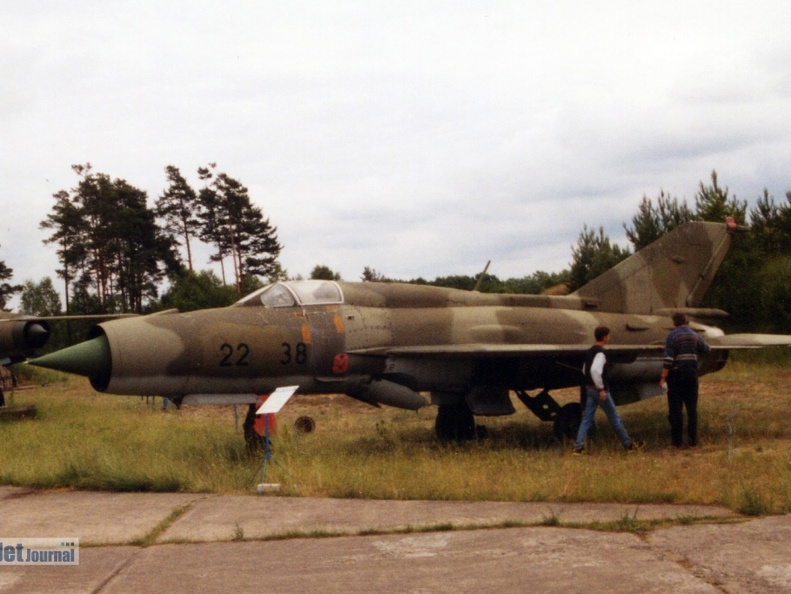 MiG-21PFM (SPS) ex. 897 NVA (3708 Besuche) ex. 22-38 Luftwaffe, Museum Finowfurt 1997 MiG-21PFM (SPS) ex. 897 NVA