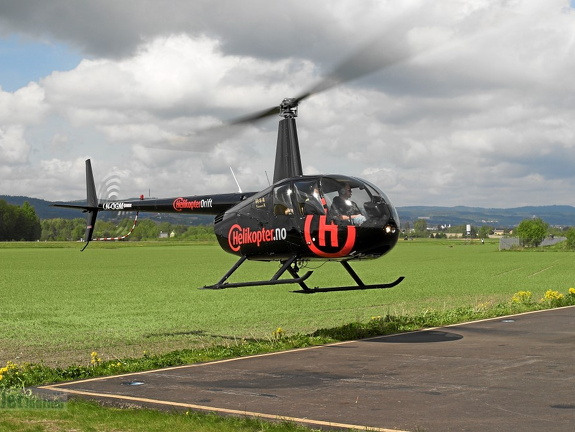 LN-OGM Robinson R44 (1473 visits) LN-OGM Robinson R44