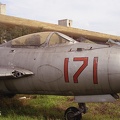 MiG-19S, 171 rot, Bugansicht