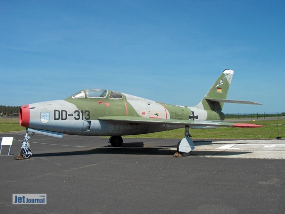 DD+313 F-84F (4291 návštěv) DD+313 F-84F