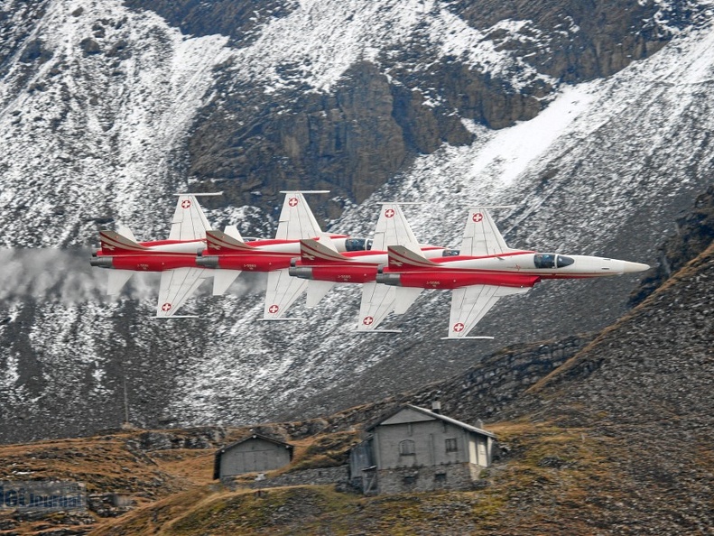 Patrouille Suisse Axalp (2073 odwiedzin) Patrouille Suisse Axalp