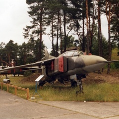 MiG-23UB, ex. 103 NVA (2885 návštěv) ex. 20-57 Luftwaffe, Museum Finowfurt 1997 MiG-23UB, ex. 103 NVA