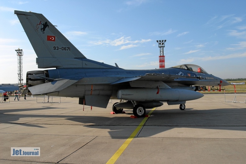 93-0671_f-16c_152_filo_turkish_air_force_40_20090502_1165389756.jpg