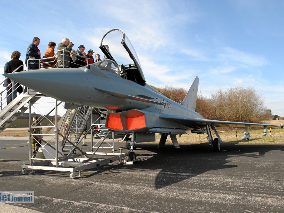 30+00 Eurofighter Mock up Pic2 (3024 návštěv) 30+00 Eurofighter Mock up Pic2
