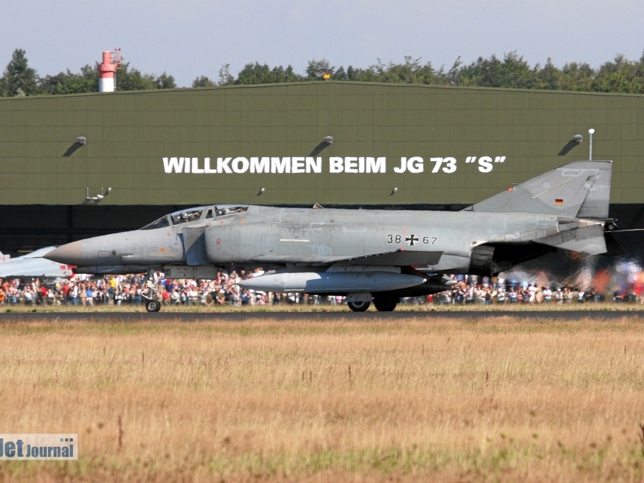 38+67 F-4F Phantom II nach der Landung (2232 návštěv) 38+67 F-4F Phantom II nach der Landung