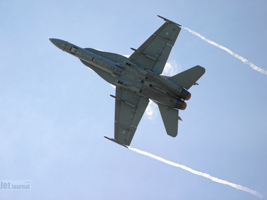 HN-425 F-18C Hornet (1894 visitas) HN-425 F-18C Hornet