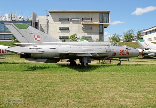 9204 MiG-21bis