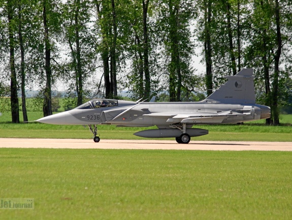 9236 JAS-39C CzAF (2123 visingar) Open Day Caslav 2005 9236 JAS-39C CzAF