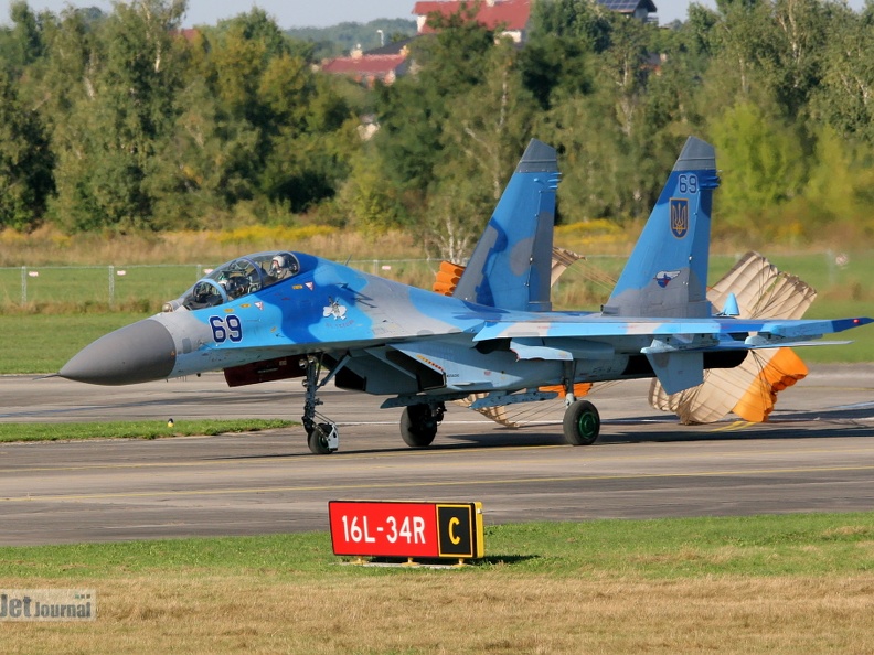 69, Su-27UB, Ukrainian Air Force (2337 visingar) 69, Su-27UB, Ukrainian Air Force