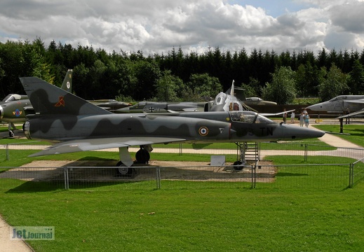 33-TN 304 ex 310 Mirage IIIR Pic3