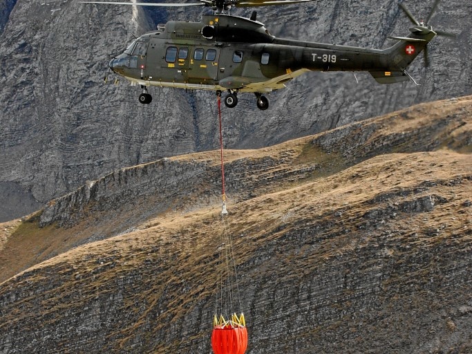 T-319 AS332M-1 Demo Bambi Bucket Axalp