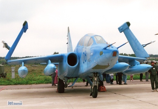 Su-25UTG, 08 blau
