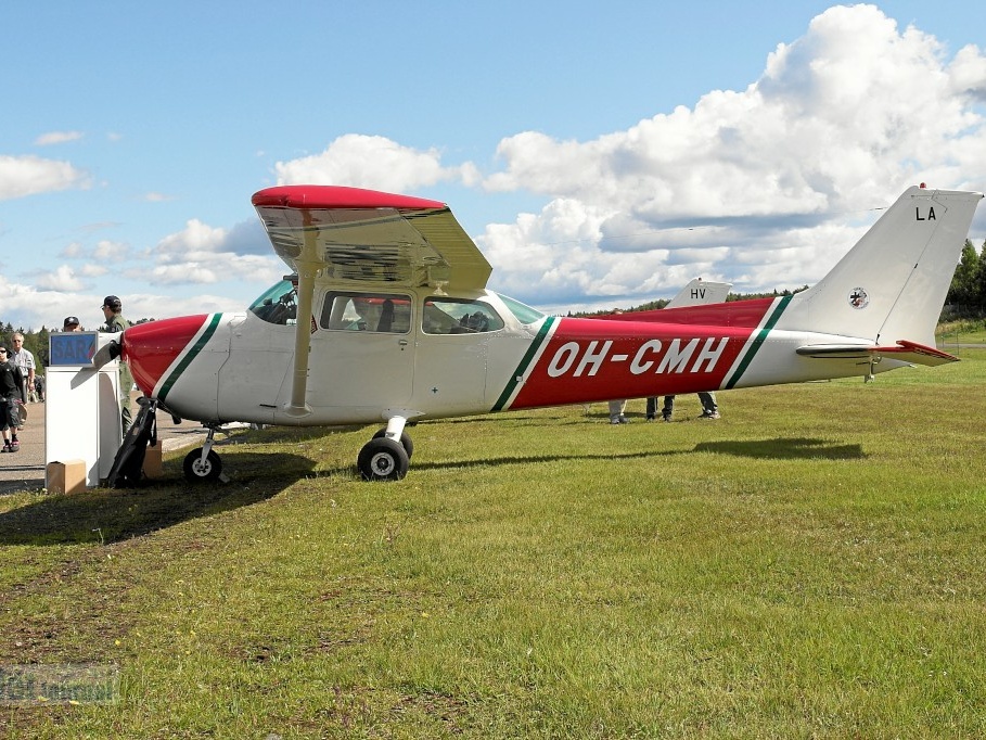 OH-CMH Cessna C172N (просмотров: 2488) OH-CMH Cessna C172N