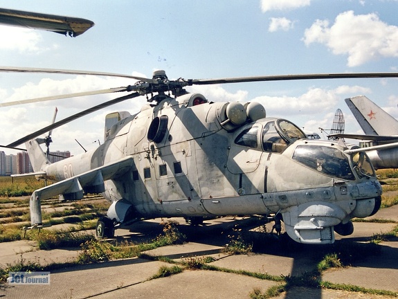 Mi-24W, 60 weiss (2932 відвідувань) Aufnahmedatum 08/2001 Mi-24W, 60 weiss