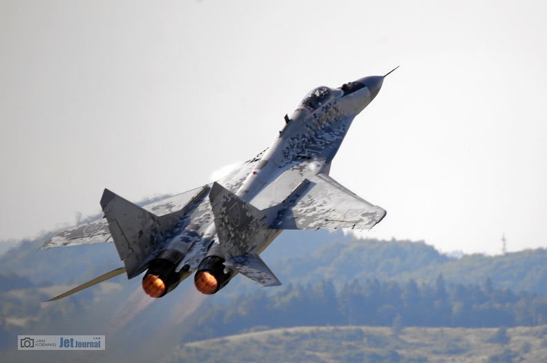 mig29-display2017-1-15c_20170829_1124681103.jpg