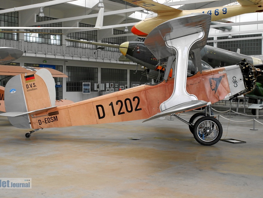D-EOSM D-1202Udet Flamingo Pic2 (2490 návštěv) D-EOSM D-1202Udet Flamingo Pic2