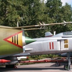 Su-17UM Bugantennen und Staurohr (просмотров: 2375) Su-17UM Bugantennen und Staurohr