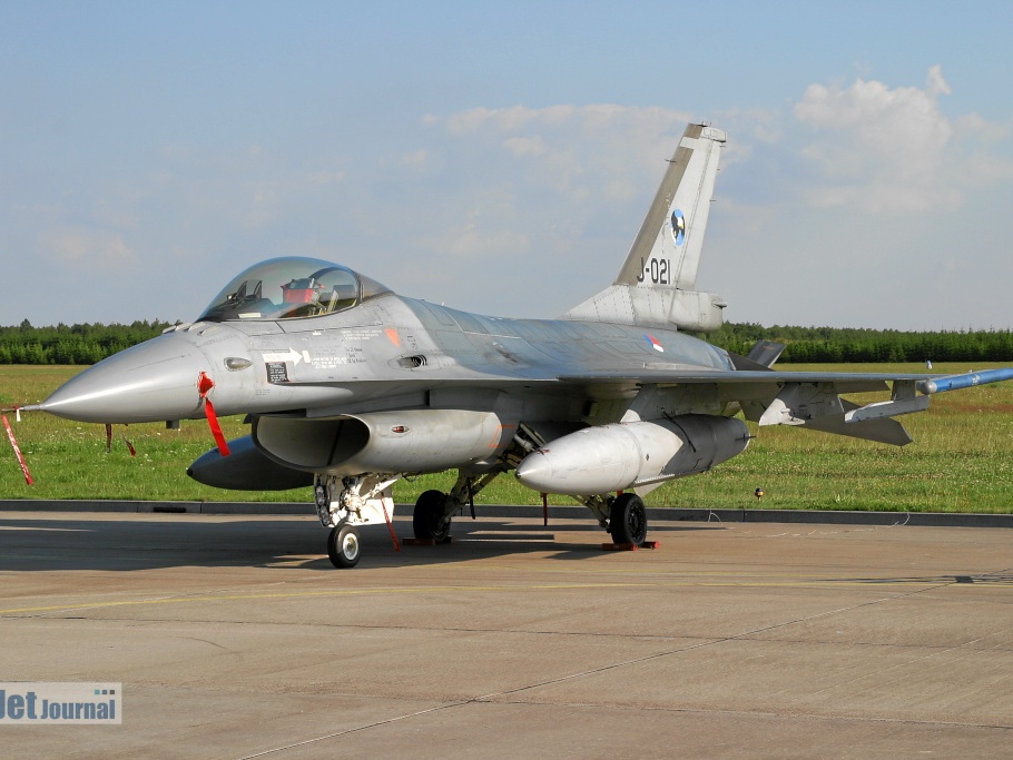 J-021 F-16AM RNLAF Pic2