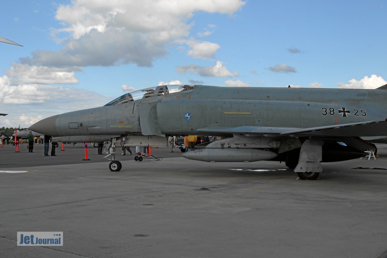 3825_f-4f_fluglehrnzentrum_f-4f_luftwaffe_pic2_20130416_1208050897.jpg