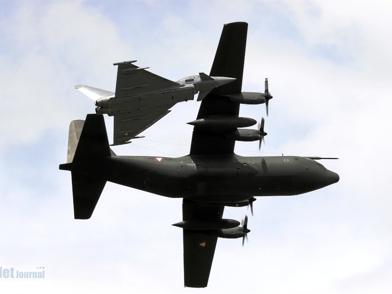 Formation Eurofighter C-130K Hercules (2265 Besuche) Formation Eurofighter C-130K Hercules