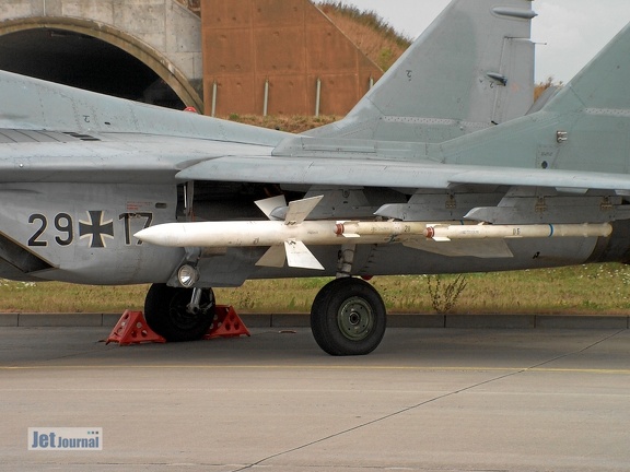 29+17 MiG-29G (6097 Besuche) Fototag JG73"S" Laage 21.08.2003 29+17 MiG-29G