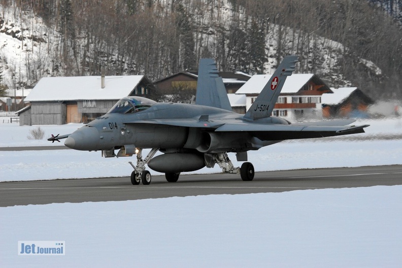 j-5014_f-18c_hornet_pic3_45_20090502_1888227214.jpg