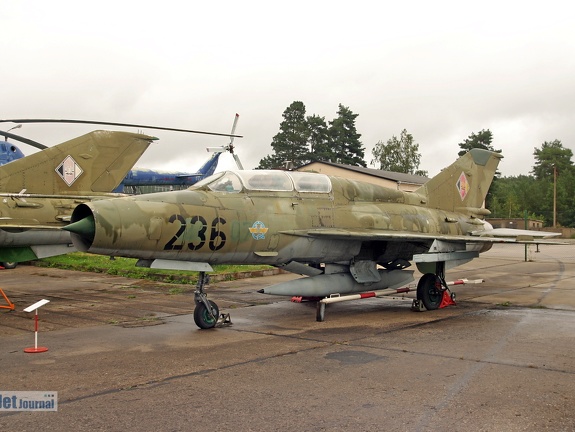 MiG-21US, 236 ex. NVA (2665 visite) MiG-21US, 236 ex. NVA