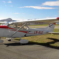 LN-ALG Reims F172N Værnes Flyklubb (2204 visingar) LN-ALG Reims F172N Værnes Flyklubb