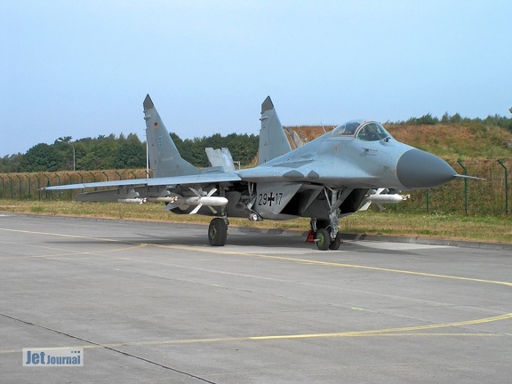 29+17 MiG-29G Fulcrum JG73 (6114 visitas) Fototag JG73"S" Laage 21.08.2003 29+17 MiG-29G Fulcrum JG73