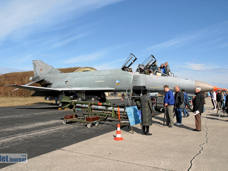 37+71 F-4F Phantom ex JG74 (3947 návštěv) 37+71 F-4F Phantom ex JG74