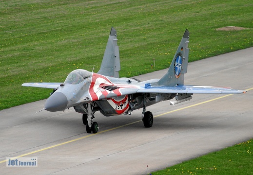 29+10 MiG-29 G JG73 Pic4