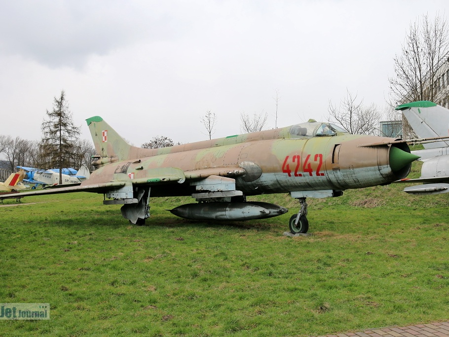 4242, Su-20 (3106 visits) Polish Aviation Museum, Krakow 4242, Su-20