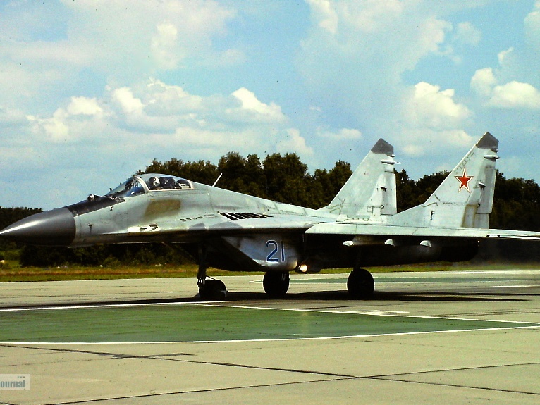 21 blau, MiG-29