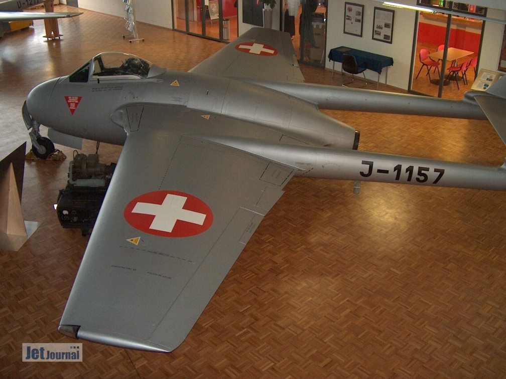 J-1157 DeHavilland DH-100 Mk6 Vampire Pic4 (3749 visitas) J-1157 DeHavilland DH-100 Mk6 Vampire Pic4