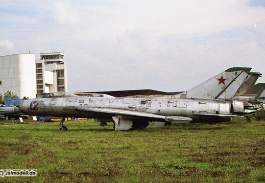 Su-7B, 12 rot