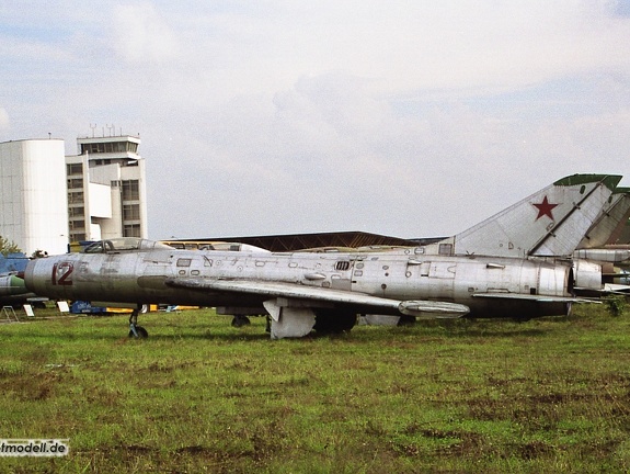 Su-7B, 12 rot