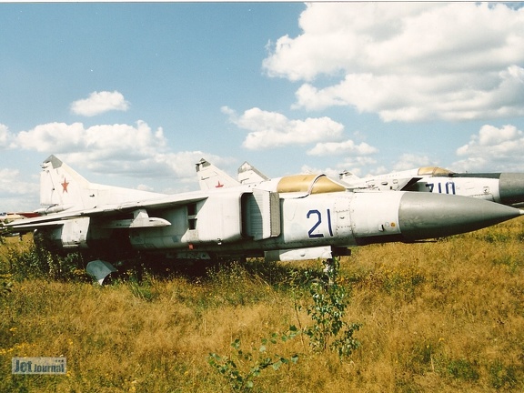 MiG-23M, 21 blau (2863 odwiedzin) Museum Chodinka 2001 MiG-23M, 21 blau