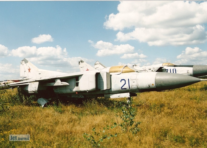 mig21m-21-2001-10c_20110425_1790888192.jpg