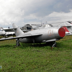 MiG-17, 01 rot (2322 Besuche) Monino 2003 MiG-17, 01 rot