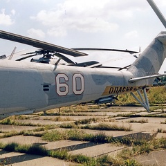 Mi-24W, 60 weiss (2428 visitas) Detailansicht Heckbereich, 08/2001 Mi-24W, 60 weiss