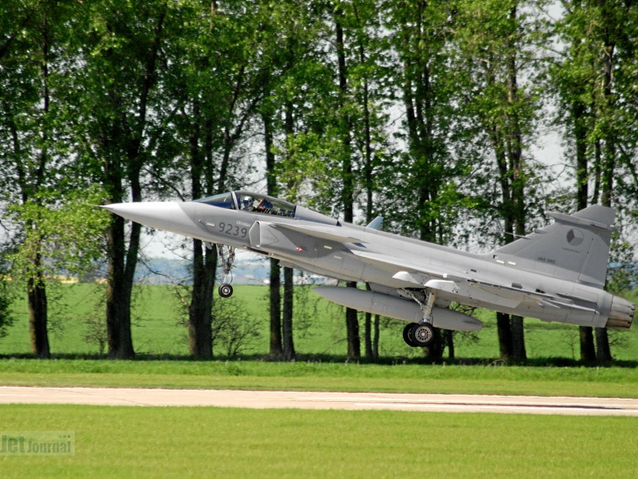 9239 JAS-39C CzAF (2328 visingar) Open Day Caslav 2005 9239 JAS-39C CzAF