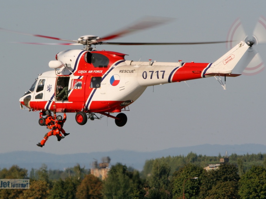 0717, PZL W-3A Sokol (2613 visits) 0717, PZL W-3A Sokol
